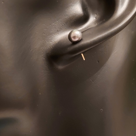 Small pearl earrings in 14k gold - Picture 3 of 6